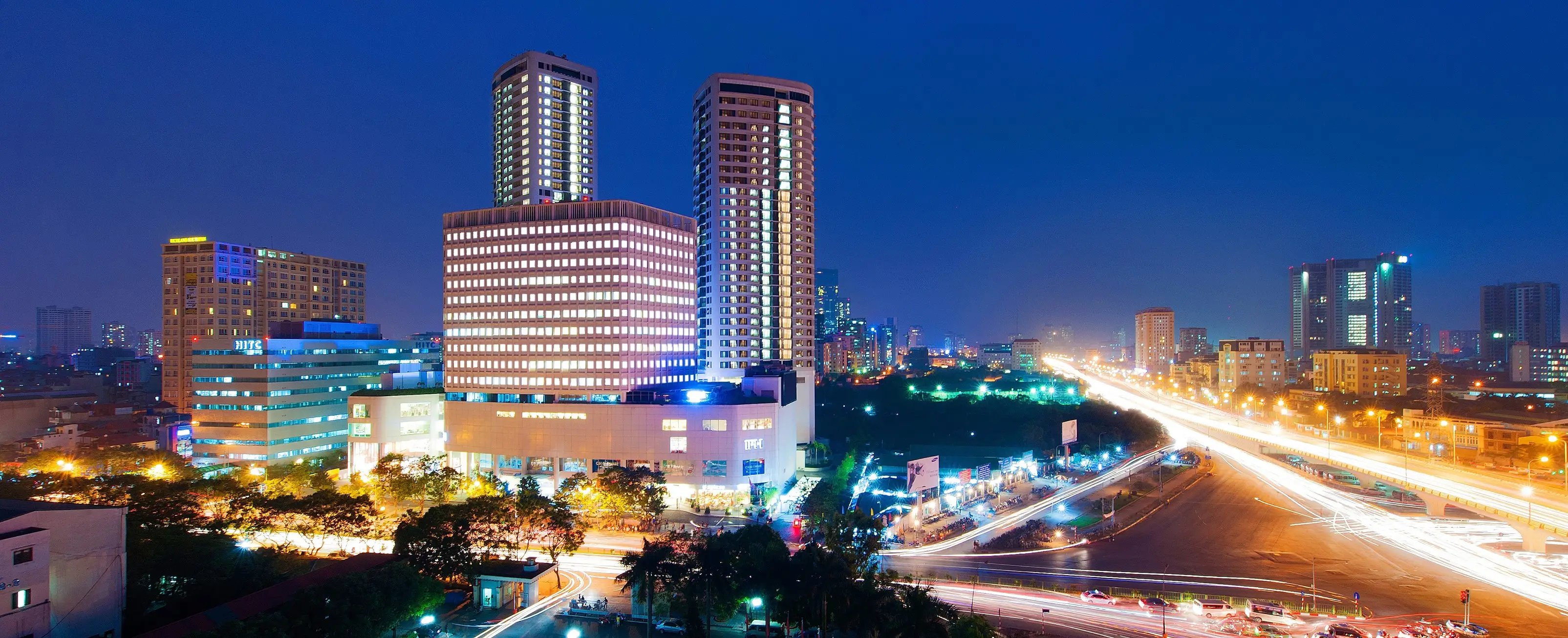 Exterior view of Indochina Plaza Hanoi (IPH) complex